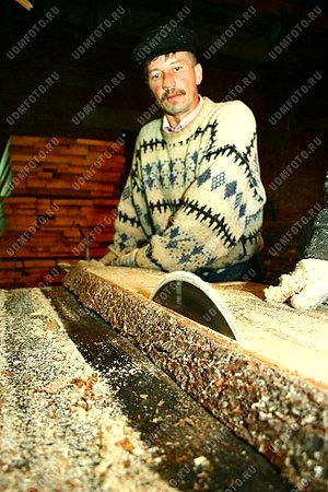 производство,деревообрабатывающая промышленность,древесина,рабочий,мужчина