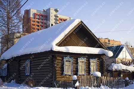 деревянный дом,жилье,новостройка,город Ижевск