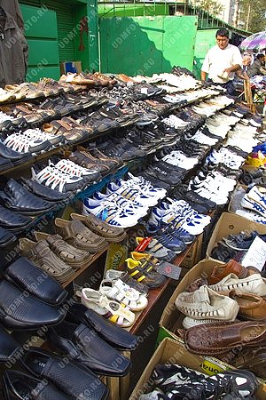 торговля,базар,лоток,обувь