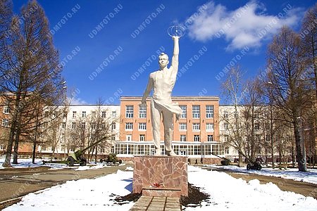 город Ижевск,памятник,ИЖГТУ,вечный студент,достопримечательность