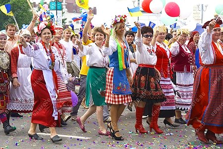 день города,шествие,национальность,костюм,украинцы,женщина