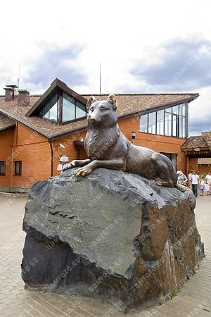 зоопарк,город Ижевск,памятник,волк,животные,достопримечательность