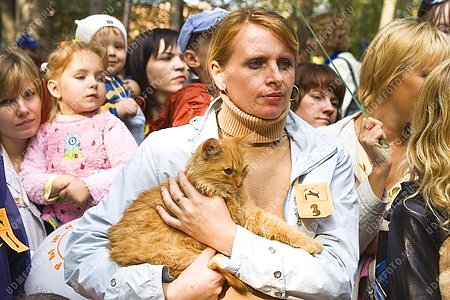 праздник рыжих,рыжий фестиваль,животные,кошка,женщина