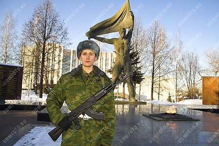 центр патриотического воспитания,молодежь,оружие,вечный огонь,город Ижевск