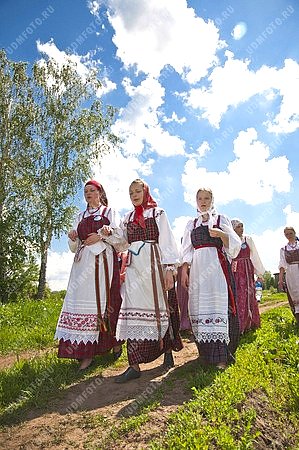 фестиваль Высокий берег,русские,традиция,обычай,костюм,село Мазунино,Сарапульский район,облако,национальность