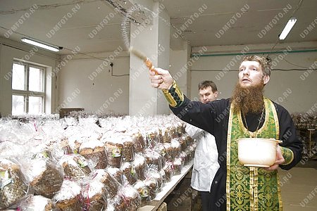 хлебозавод 5,кулич,производство,промышленность,традиция,обряд,православие,священник